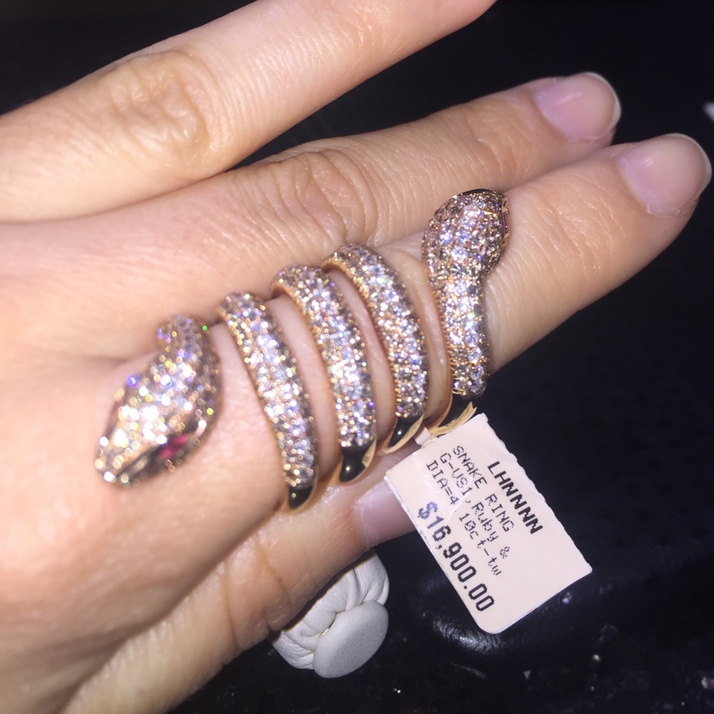 Rose Gold snake ring 4.10 CT VS1 diamond +Ruby